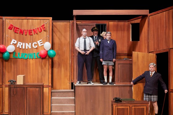 TROISGROS ENTRE C RAYNAUD DE LAGE