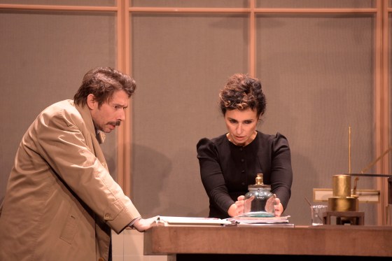 LE PARADOXE DES JUMEAUX