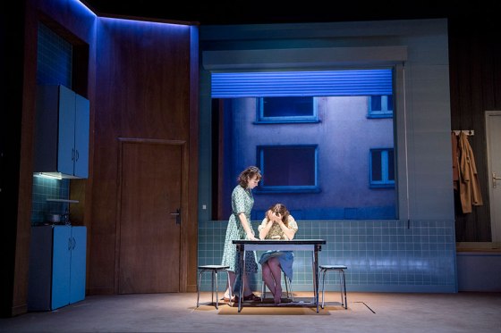 hors-la-loi-_c_-brigitte-engue_rand_-coll.cf010_coraly-zahonero_claire-de-la-ru_e-du-can-15a60