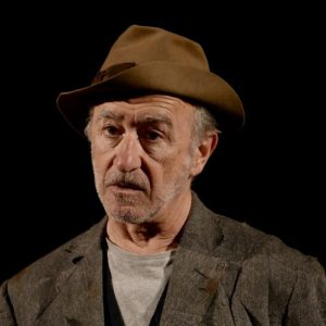 la-legende-du-saint-buveur-festival-2019-theatre-du-chene-noir1-1004x1024-800x800